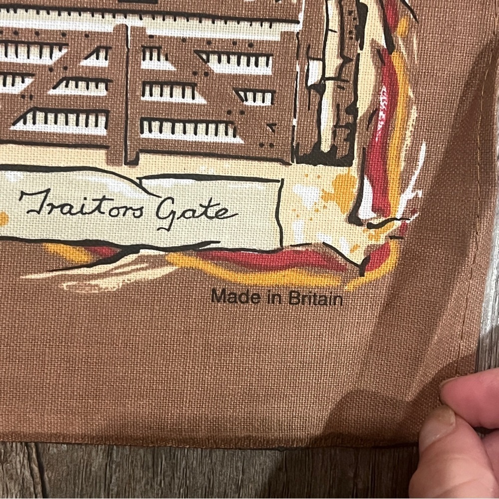 FINAL PRICE Vintage London's History Tea Towel - Picture 2 of 4